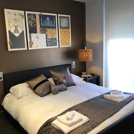 Hauzify I Apartament Petit Plaer